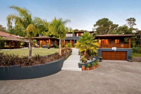 Photo of property in 9 Churchouse Road, Greenhithe, Auckland, 0632