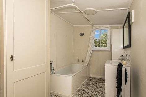 Photo of property in 45 View Road, Hikurangi, 0114