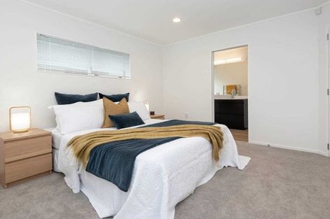 Photo of property in 2/23 Tarnica Road, Northpark, Auckland, 2013