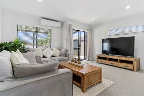 Photo of property in 230b Gravatt Road, Papamoa Beach, Papamoa, 3118