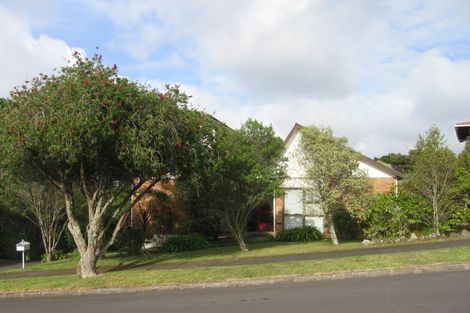 Photo of property in 4 Blundell Place, Chatswood, Auckland, 0626