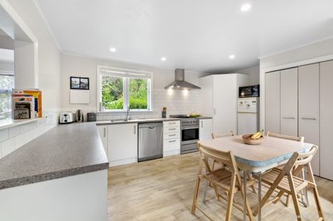 Photo of property in 10 Queens Drive, Kilbirnie, Wellington, 6022