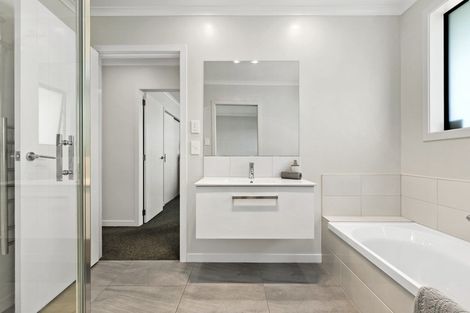 Photo of property in 57 Benmore Crescent, Pyes Pa, Tauranga, 3112