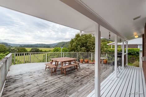 Photo of property in 115 Gemstone Drive, Birchville, Upper Hutt, 5018