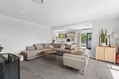 Photo of property in 77a Mackenzie Avenue, Woolston, Christchurch, 8023