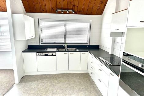 Photo of property in 1/14 Garadice Road, Rothesay Bay, Auckland, 0630