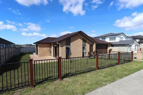 Photo of property in 68 Manuel Road, Silverdale, 0932