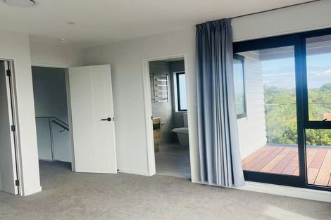 Photo of property in 33 Kotuitui Drive, Wainui, Silverdale, 0992