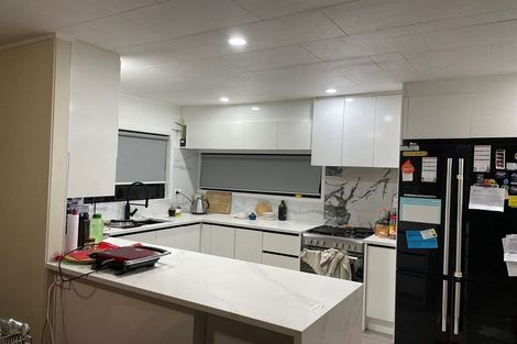 Photo of property in 30 Santiago Crescent, Unsworth Heights, Auckland, 0632