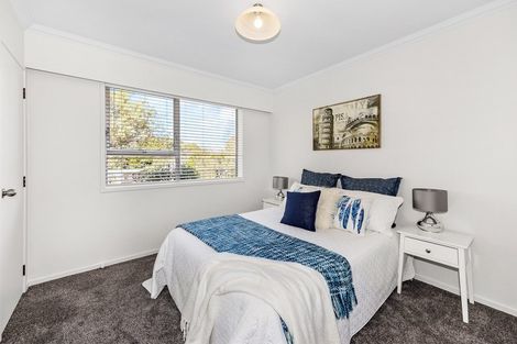 Photo of property in 2/45 Glenmore Road, Sunnyhills, Auckland, 2010