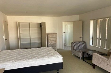 Photo of property in 26a Woodstock Road, Forrest Hill, Auckland, 0620