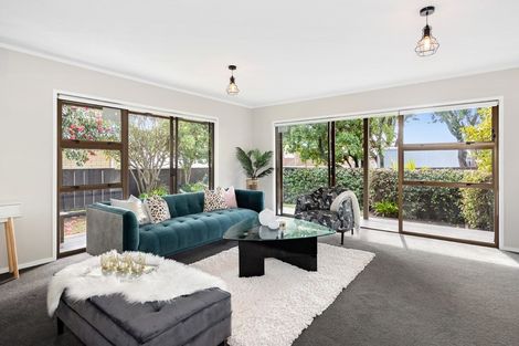 Photo of property in 1/322 Te Atatu Road, Te Atatu South, Auckland, 0610