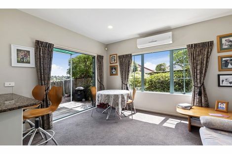 Photo of property in 127a Browns Bay Road, Browns Bay, Auckland, 0630