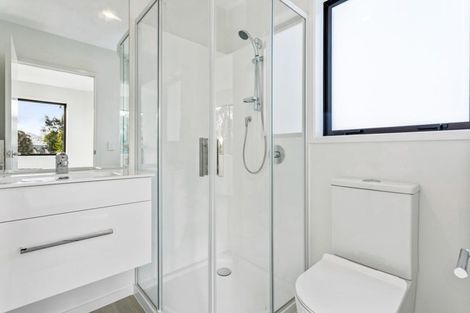 Photo of property in 2/23 View Road, Papakura, 2110