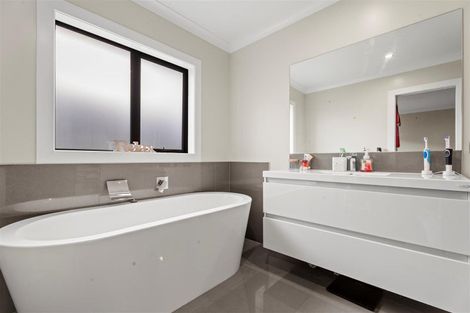 Photo of property in 37 Sylvester Crescent, Flagstaff, Hamilton, 3210