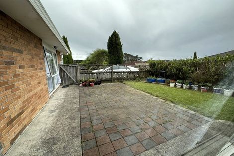 Photo of property in 1 Fleetwood Drive, Henderson, Auckland, 0612