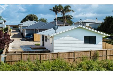 Photo of property in 7d Collingwood Road, Waiuku, 2123