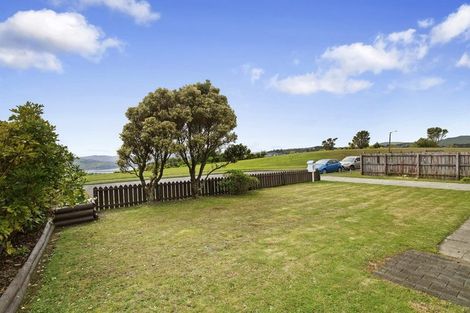 Photo of property in 10 Morning View, Titahi Bay, Porirua, 5022
