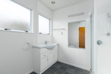 Photo of property in 26 Heta Road, Highlands Park, New Plymouth, 4312