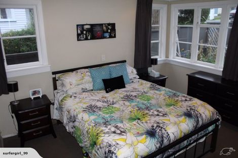 Photo of property in 21 Mexted Terrace, Tawa, Wellington, 5028