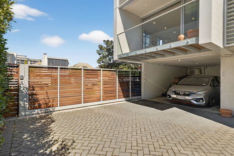 Photo of property in 2/31 Chester Street West, Christchurch Central, Christchurch, 8013