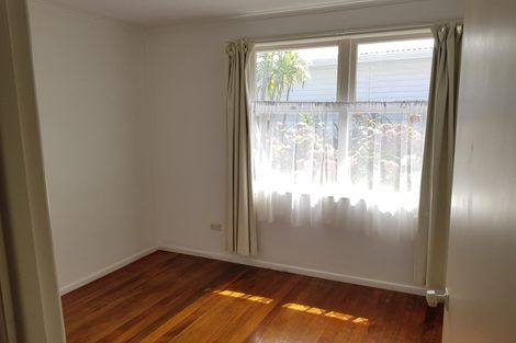 Photo of property in 2 Wairau Avenue, Avondale, Auckland, 1026