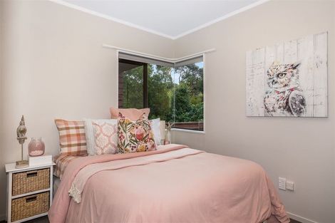 Photo of property in 14 Furneaux Grove, Whitby, Porirua, 5024