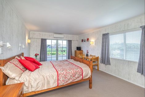 Photo of property in 23 Saint Laurent Way, Ohau, Levin, 5570