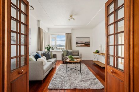 Photo of property in 162 Sutherland Road, Lyall Bay, Wellington, 6022