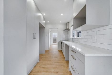 Photo of property in 468b Massey Road, Mangere East, Auckland, 2024