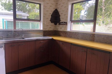 Photo of property in 1 Bambery Court, Palmerston North, 4414