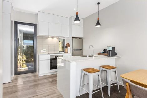 Photo of property in 2/6 Oswald Crescent, Paparangi, Wellington, 6037