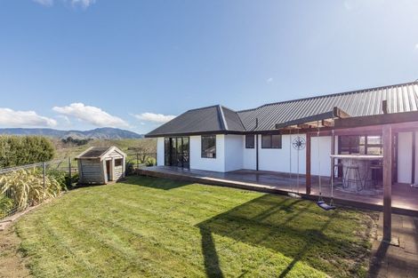 Photo of property in 14 Centre Road, Matamau, Dannevirke, 4977