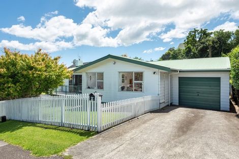 Photo of property in 4 Jonathon Street, Brookfield, Tauranga, 3110