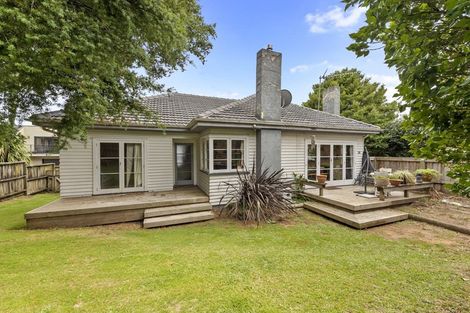 Photo of property in 36 Forest Lake Road, Forest Lake, Hamilton, 3200