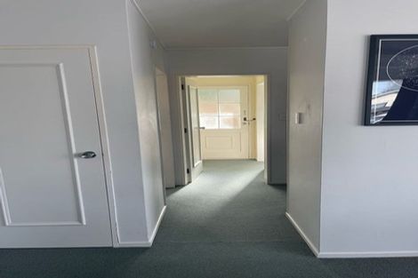 Photo of property in 34 Duchess Place, Maupuia, Wellington, 6022