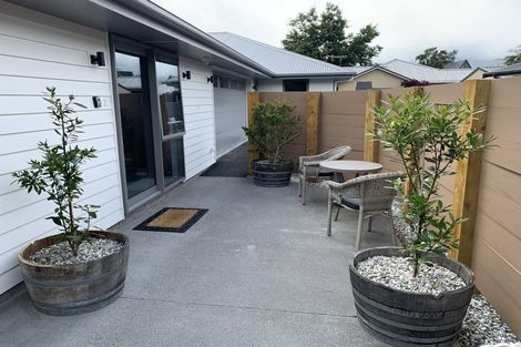 Photo of property in 2 Preston Drive, Arrowtown, 9302