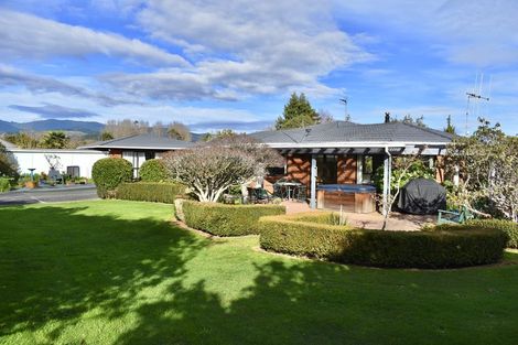 Photo of property in 53 Railway Terrace, Ohau, Levin, 5570