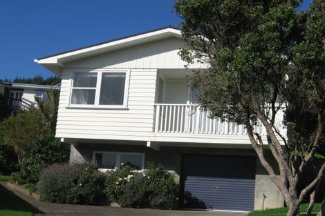 Photo of property in 12 Spicer Place, Tawa, Wellington, 5028