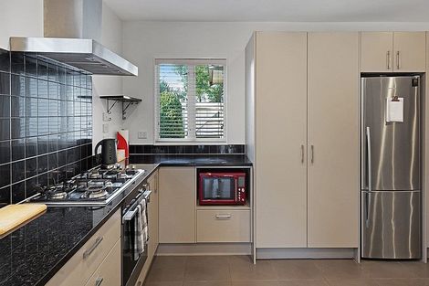 Photo of property in 75 Fairview Avenue, Fairview Heights, Auckland, 0632