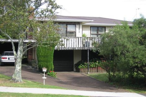 Photo of property in 24 Carole Crescent, Pakuranga, Auckland, 2010