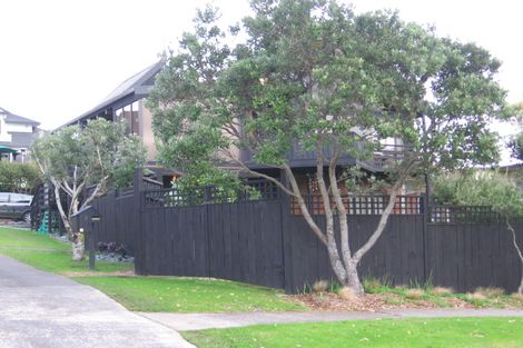 Photo of property in 1/7 Whitby Crescent, Mairangi Bay, Auckland, 0630