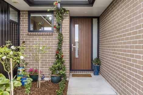 Photo of property in 11 Laly Haddon Place, Matakana, Warkworth, 0985