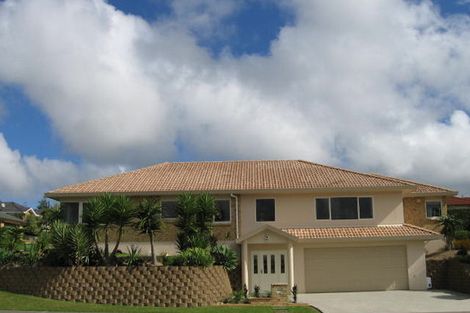 Photo of property in 14 Summerland Drive, Henderson, Auckland, 0612