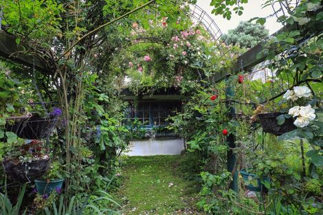 Photo of property in 37 Gillies Crescent, Waimarama, Havelock North, 4294