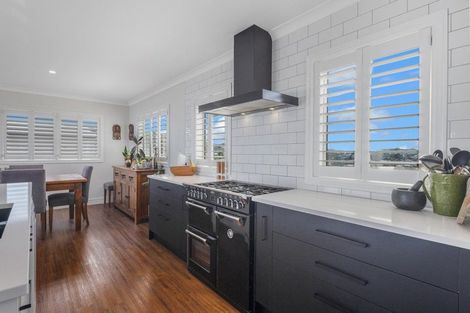 Photo of property in 30 Grumman Lane, Newlands, Wellington, 6037