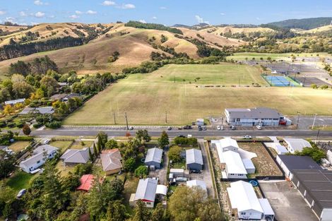 Photo of property in 2/137 Awaroa Road, Helensville, 0800