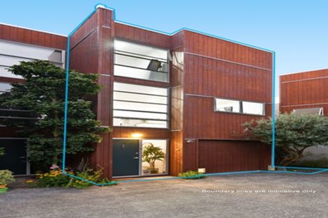 Photo of property in 76g Edmonton Road, Henderson, Auckland, 0612