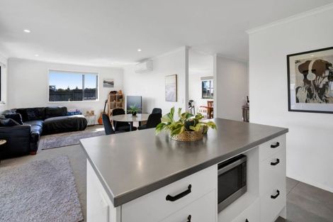 Photo of property in 15 Customhouse Street, Bell Block, New Plymouth, 4312