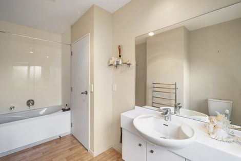 Photo of property in 2/47 Te Hatepe Avenue, Taupo, 3330